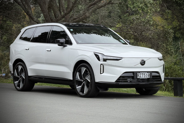 2026 Volvo EX90 No Series Ultra Twin Motor Performance SUV Image 6