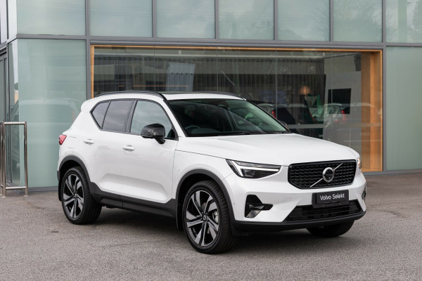 2025 MY26 Volvo XC40 XZ Ultra B4 Dark SUV Image 1