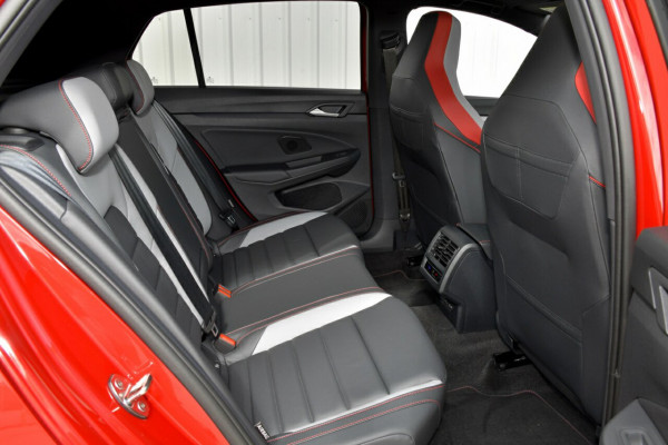 2025 Volkswagen Golf 8.5 GTI Hatch Image 5