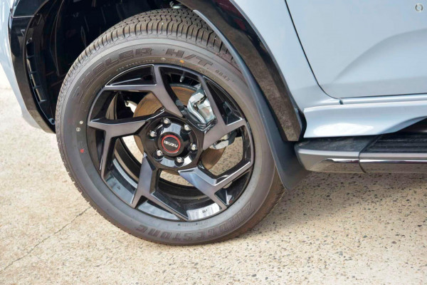 2026 MY25.5 Isuzu MU-X RJ X-TERRAIN SUV Image 10