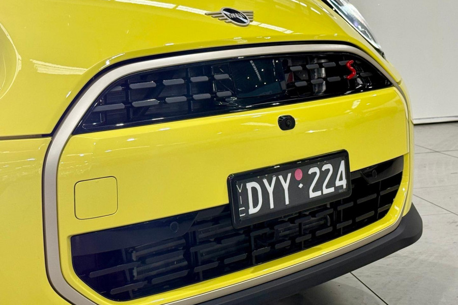 2025 MINI Cooper F65 S Favoured Hatch