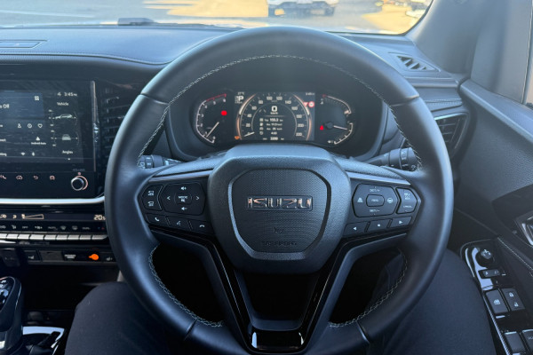 2025 MY25.5 Isuzu MU-X RJ LS-T SUV Image 14