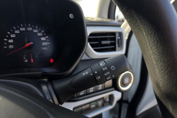 2025 Suzuki Swift UZ Hybrid Hatch Image 16