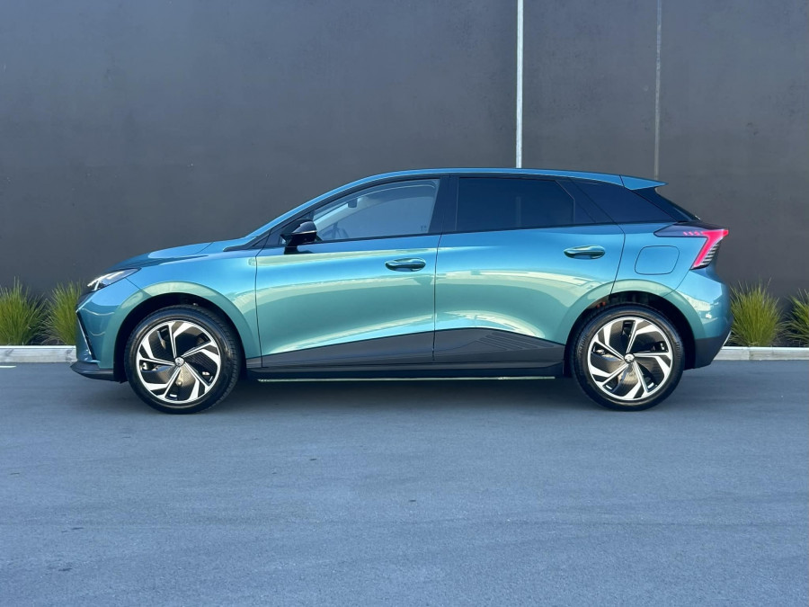 2026 MG MG4 AH4E Essence 64 Hatch Image 5
