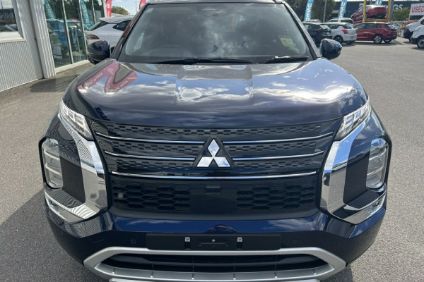 2024 Mitsubishi Outlander ZM LS SUV