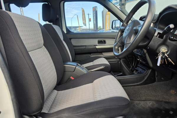 2008 Nissan Navara D22 ST-R Ute Image 21