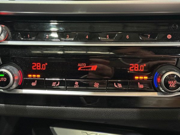 2021 BMW X3 G01 sDrive20i SUV image 28