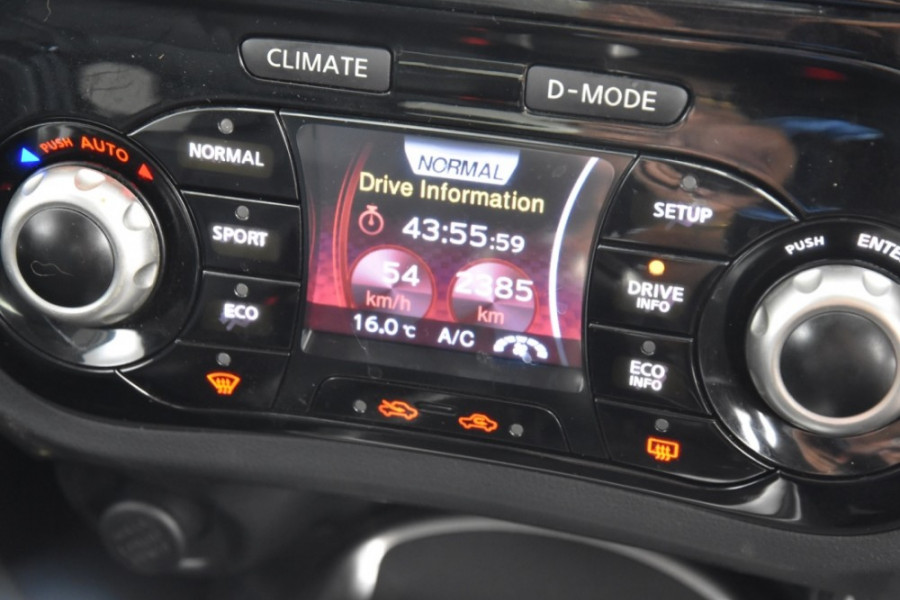 2014 Nissan JUKE F15 Ti-S Hatchback Image 20