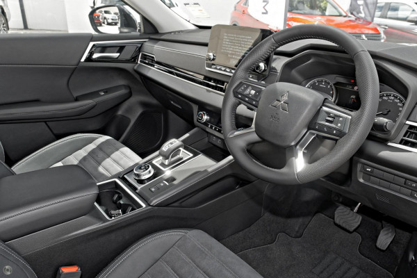 2025 MY24 Mitsubishi Outlander ZM Aspire SUV Image 6