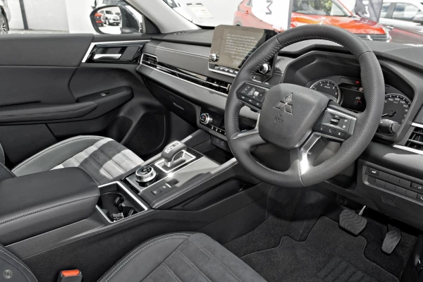 2025 MY24 Mitsubishi Outlander ZM Aspire SUV Image 6