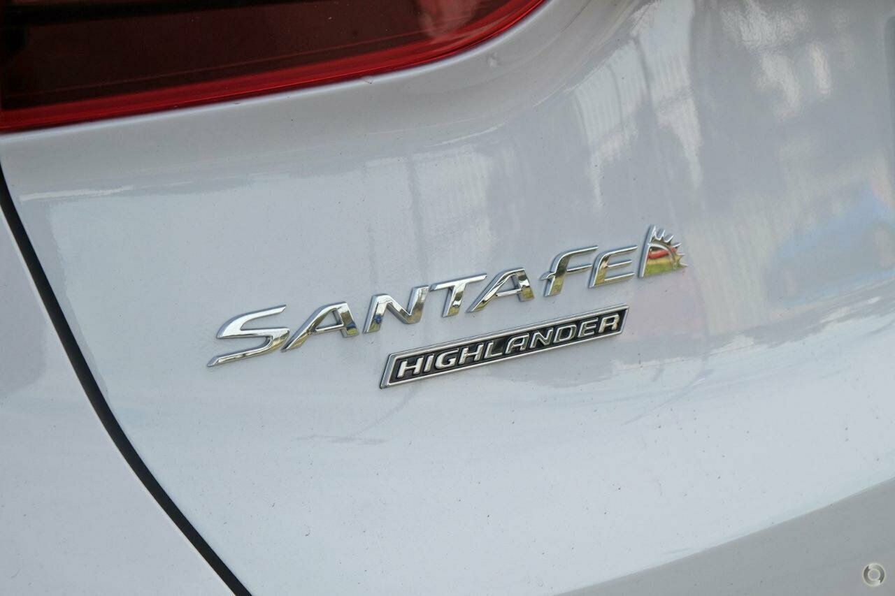 2023 Hyundai Santa Fe TM.V4 Highlander SUV Image 9