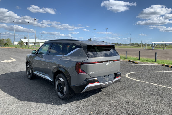 2024 MY25 Kia EV5 OVc Earth SUV Image 5