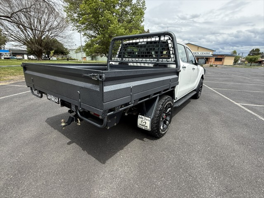 2018 Mazda BT-50 UR XT Cab Chassis Image 3