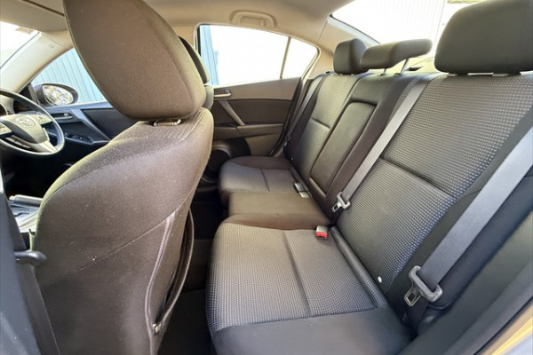 2012 Mazda 3 Maxx Sport Sedan Image 13