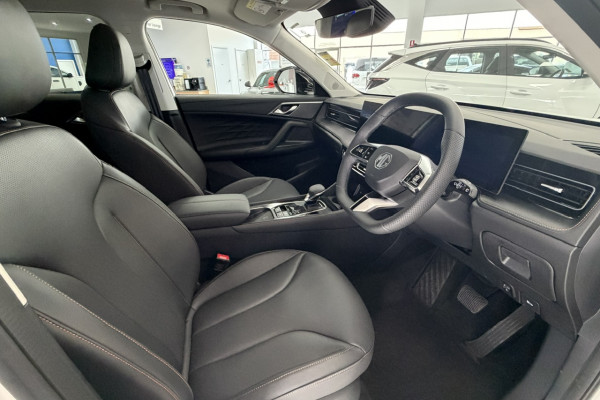 2025 MG HS AS33H Essence Hybrid+ SUV Image 12