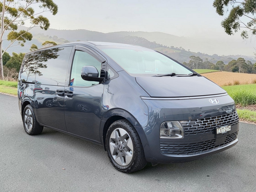 2023 Hyundai Staria US4.V2  People Mover Image 1