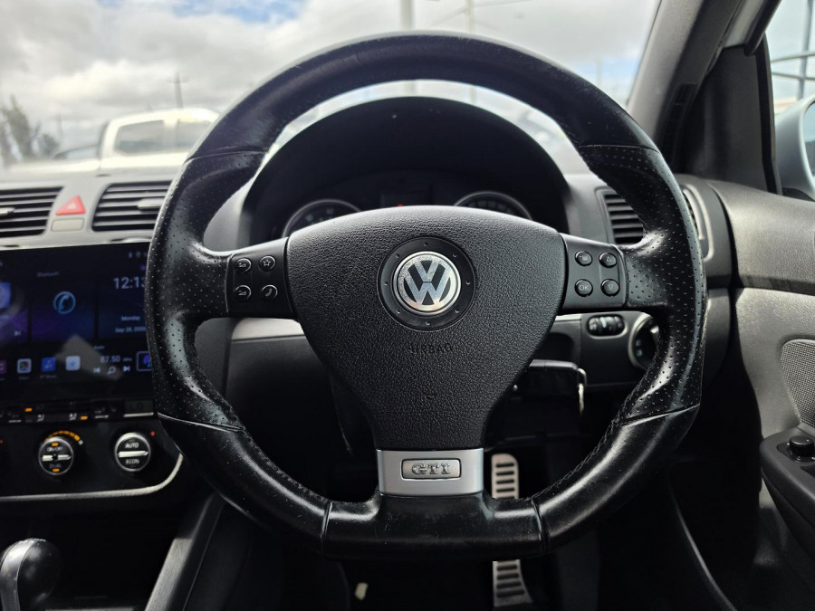 2007 Volkswagen Golf V GTI Hatch Image 18