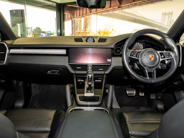 2022 MY23 Porsche Cayenne S Platinum Edition Coupe image 15