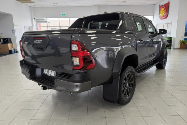 2024 Toyota HiLux GUN126R Rogue 48V Ute Image 7