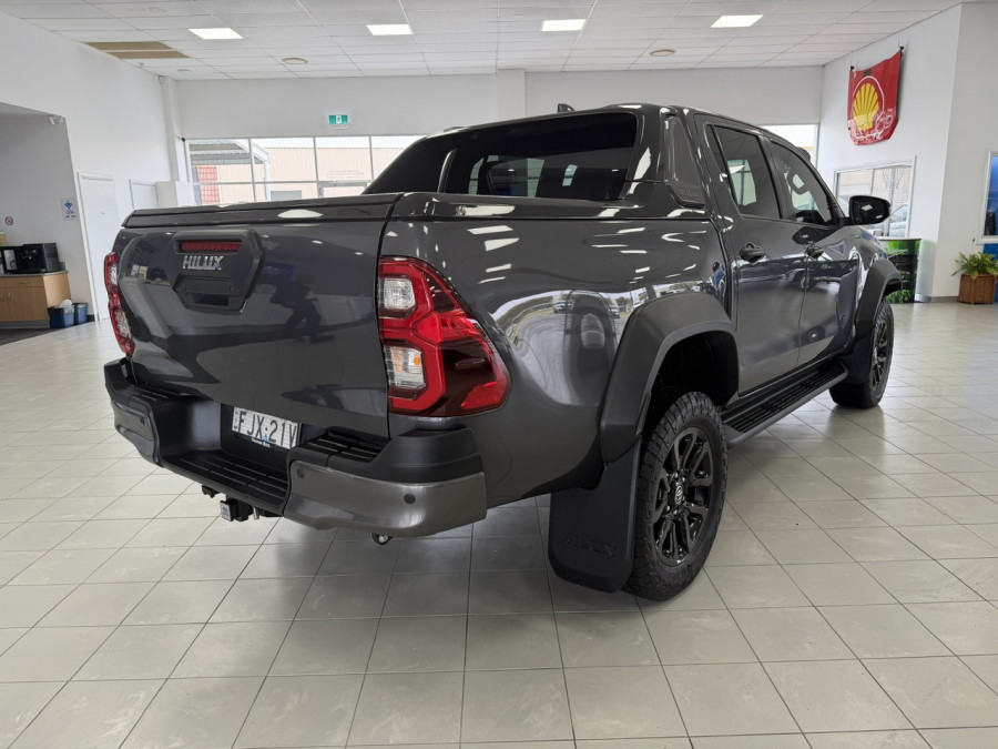 2024 Toyota HiLux GUN126R Rogue 48V Ute Image 7