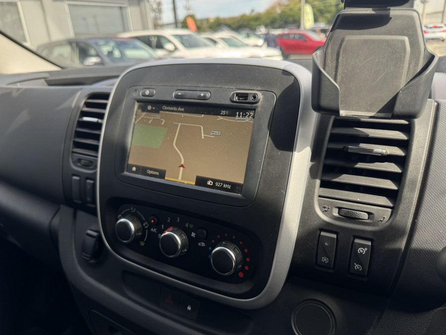 2022 Mitsubishi Express SN GLX+ Van Image 27