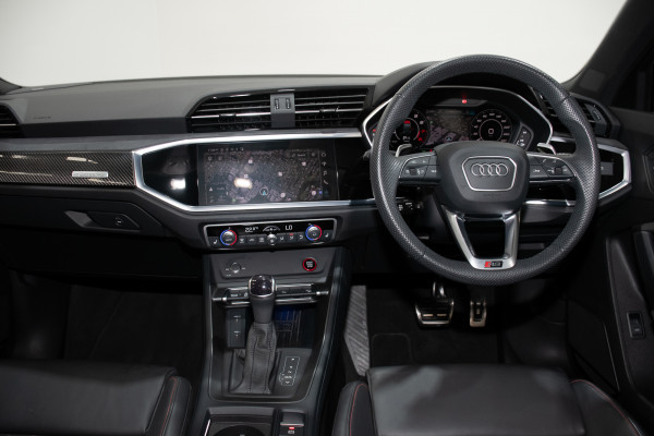 2024 Audi RS Q3 SUV image 23
