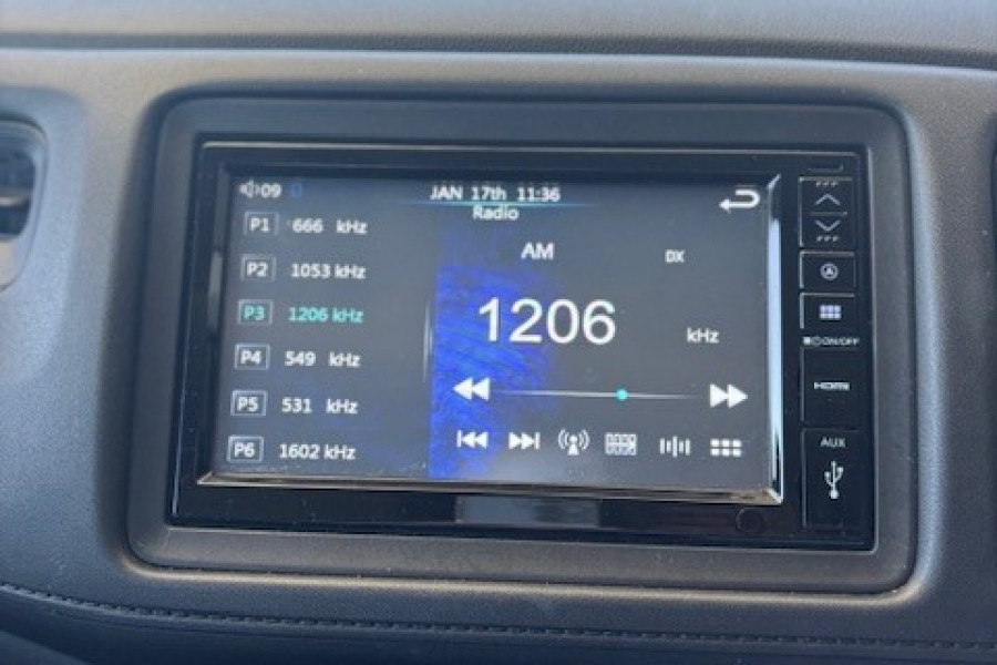 2017 Honda HR-V VTi SUV Image 21