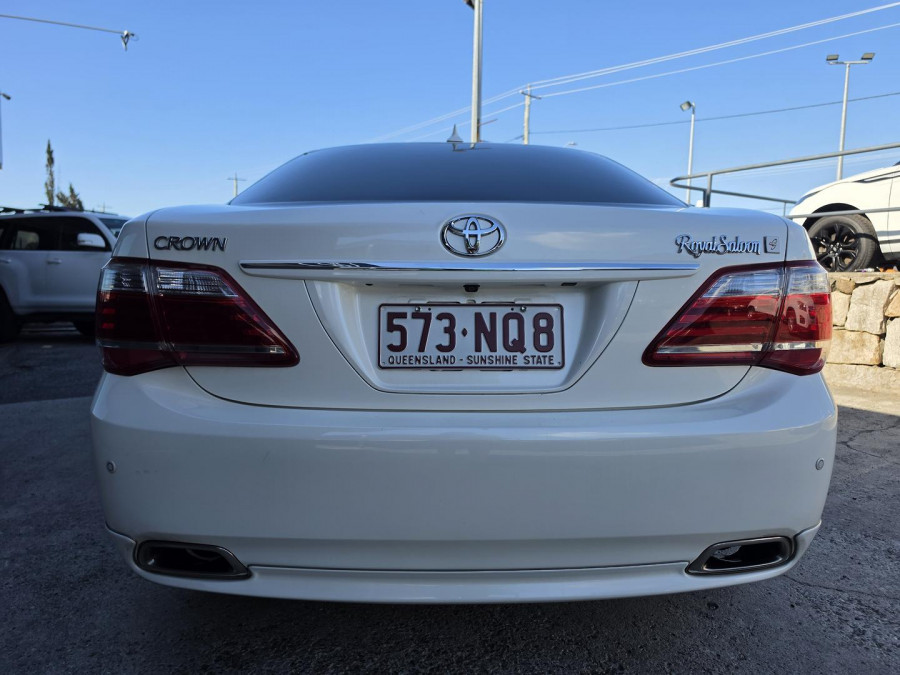 2012 Toyota Crown GRS202 Royal Saloon G Sedan Image 10