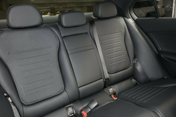 2022 Mercedes-Benz C-Class W206 C200 Sedan Image 9