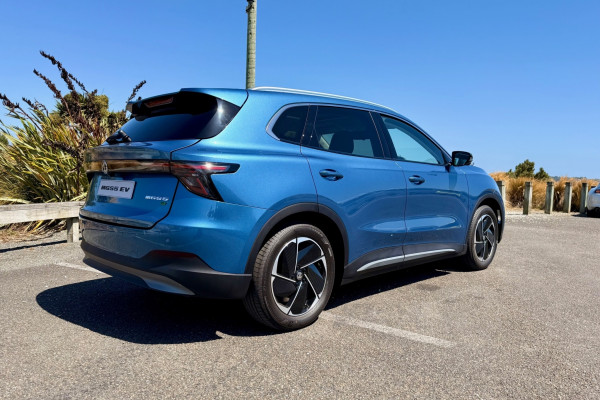2026 MY25 MG MGS5 EV ZS3EM Essence 62 SUV Image 3