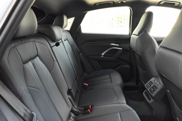 2026 MY25 Audi Q5 FY e-hybrid 270kW SUV image 11