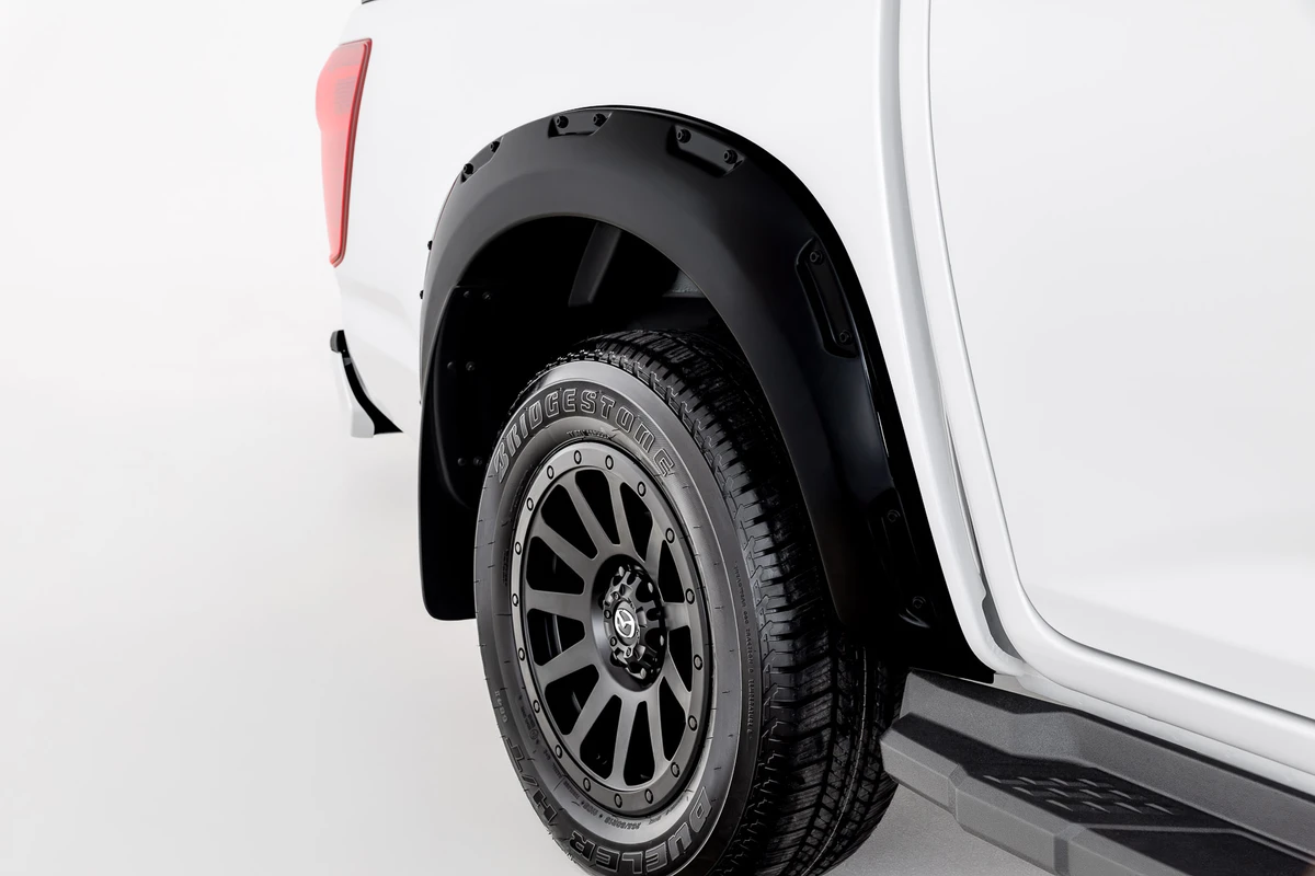 BT-50 BULL BAR FENDER FLARE BLACK