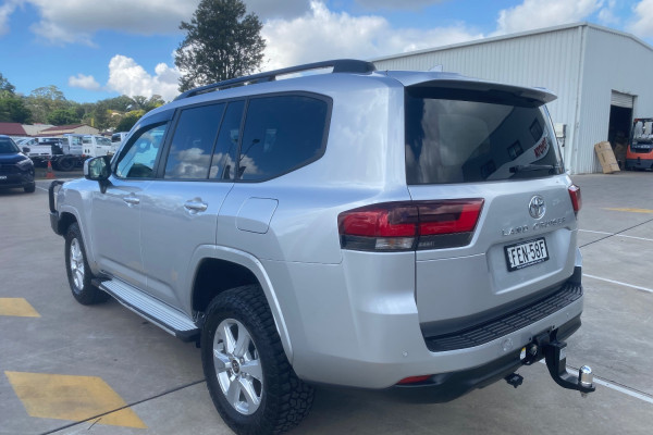 2023 Toyota LandCruiser FJA300R GXL SUV Image 5