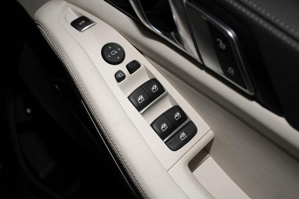 2025 BMW X5 G05 LCI xDrive50e M Sport SUV image 19