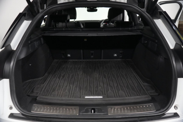 2020 Land Rover Range Rover Velar L560 P250 R-Dynamic S SUV Image 25