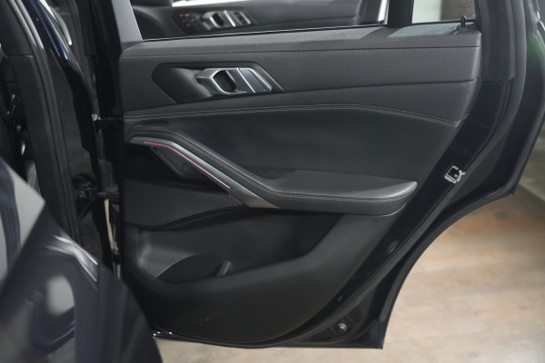 2022 BMW X6 xDrive30d M Sport Coupe Image 35