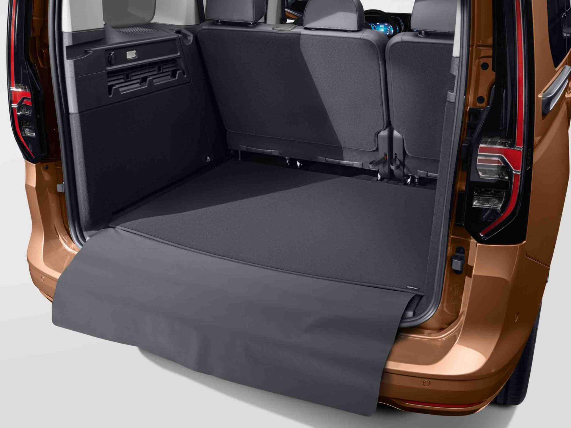 Luggage reversible floor covering