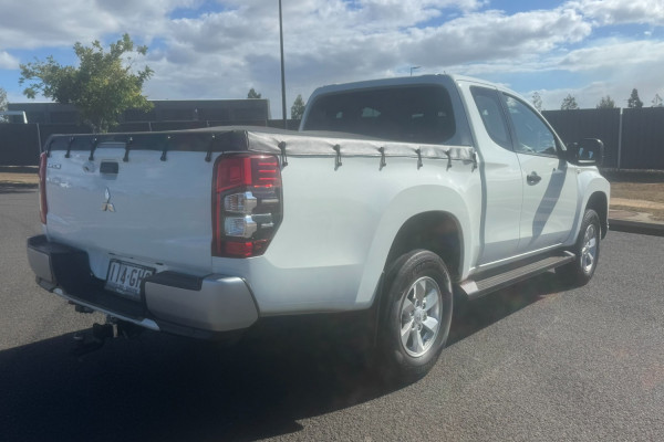 2022 MY23 Mitsubishi Triton MR GLX+ Ute Image 3