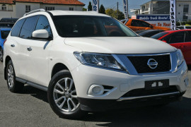 Nissan Pathfinder ST X-tronic 2WD R52 MY16