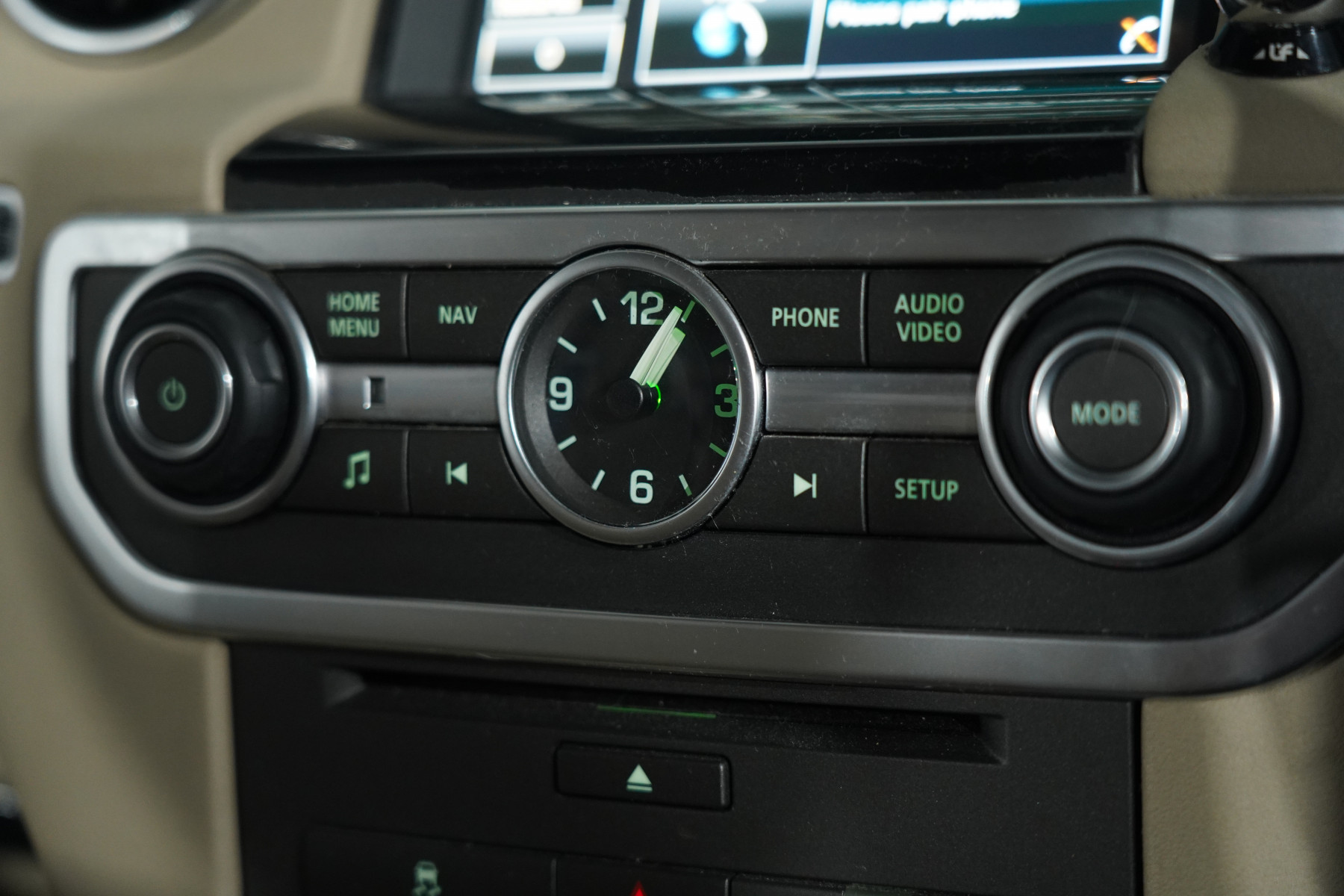 2015 Land Rover Discovery 3.0 Tdv6 SUV Image 19