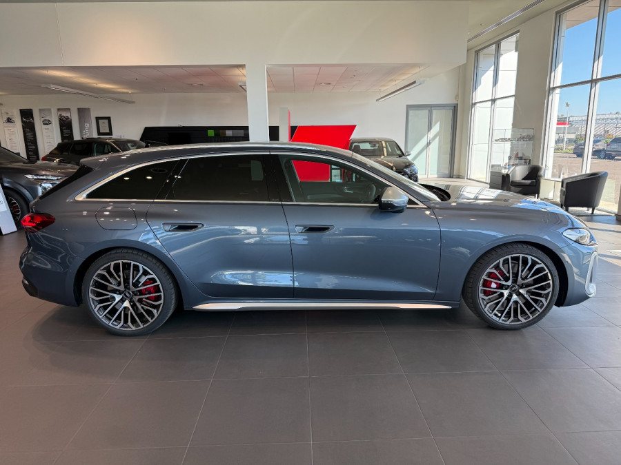 2026 Audi S5 Wagon Image 2