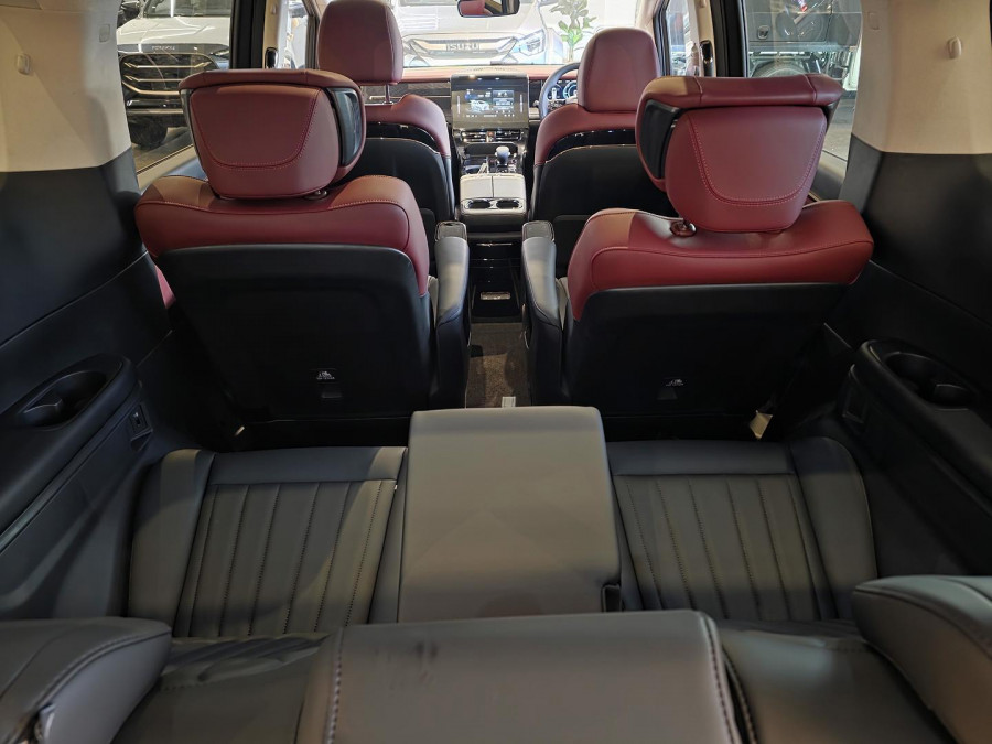 2026 GAC M8 PHEV  Premium People Mover Image 33