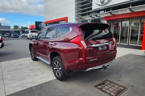 2018 Mitsubishi Pajero Sport QE4E46 Exceed SUV Image 3