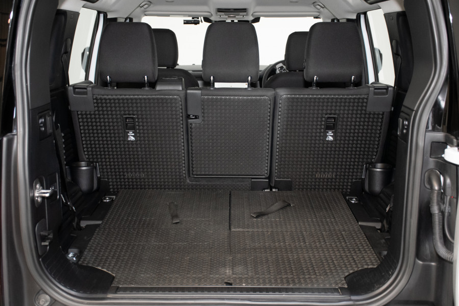 2022 Land Rover Defender L663 110 P300 SUV Image 13