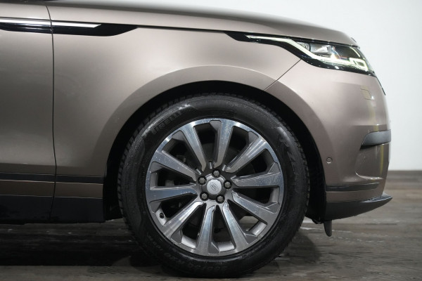 2018 Land Rover Range Rover Velar L560 D300 SE SUV image 5