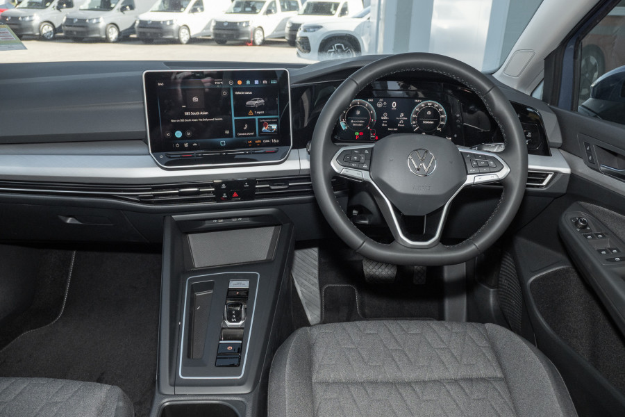 2026 Volkswagen Golf 8.5 110TSI Life Hatch Image 7