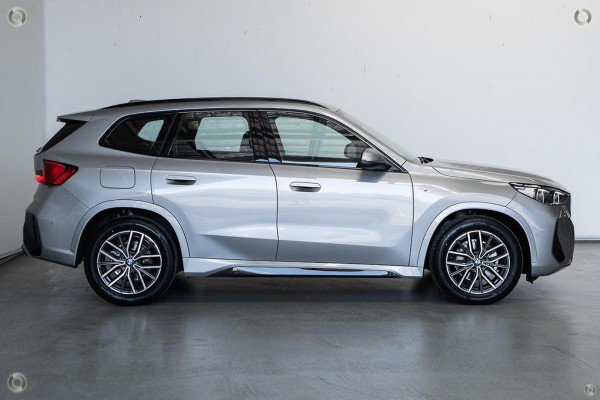 2026 BMW X1 U11 sDrive18i Sport Collection SUV image 3