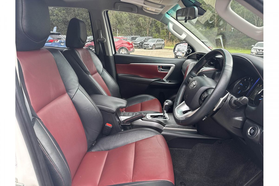 2019 Toyota Fortuner GUN156R Crusade Wagon Image 9