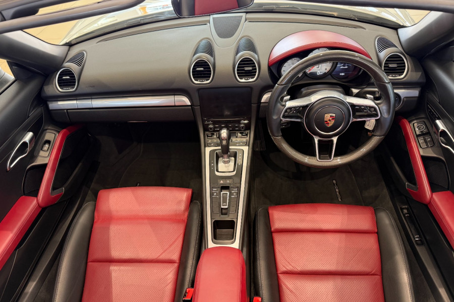 2016 MY17 Porsche 718 982  Convertible Image 29