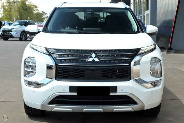 2024 Mitsubishi Outlander ZM PHEV Exceed SUV Image 5